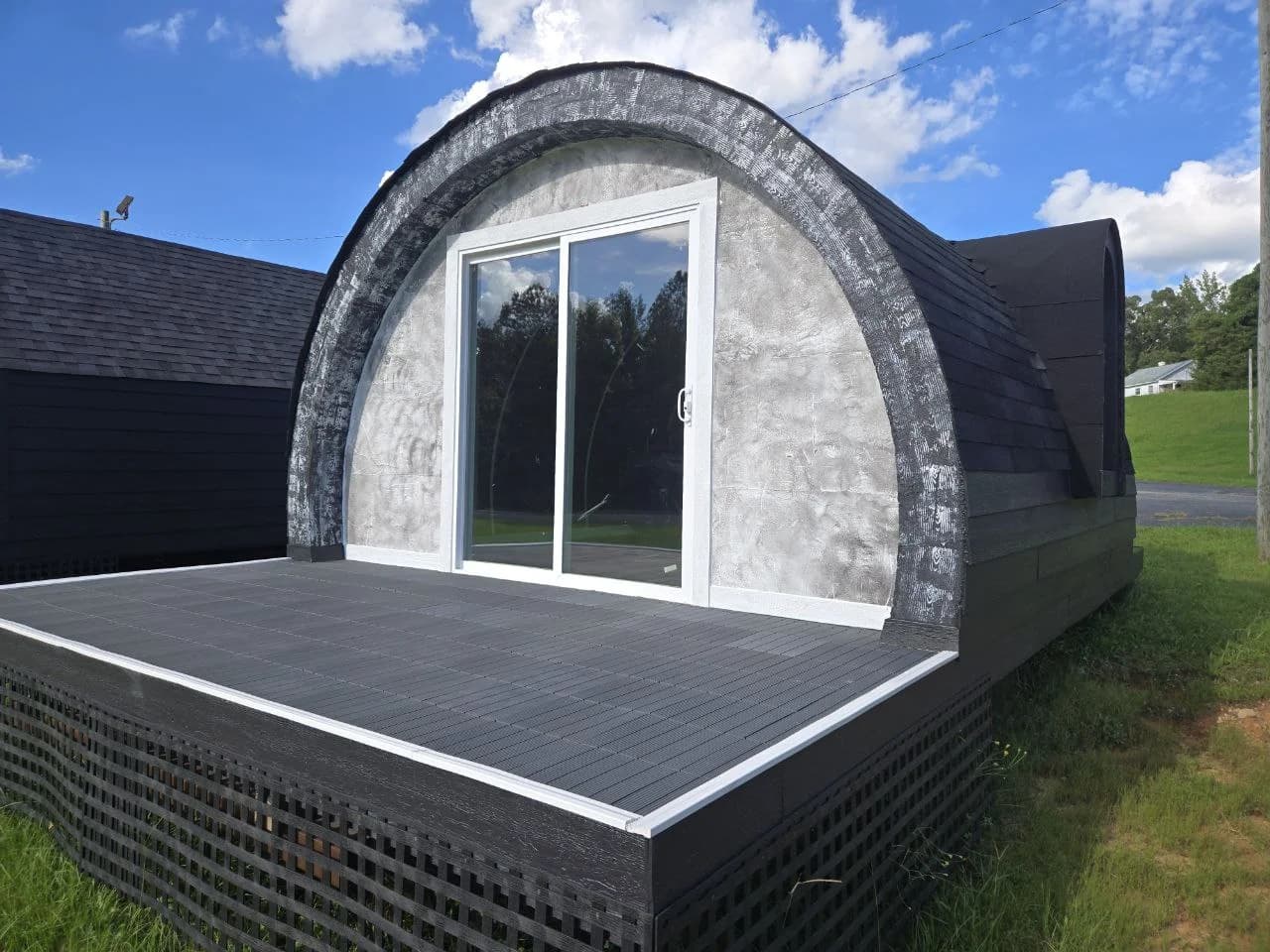 Showroom arched entry model